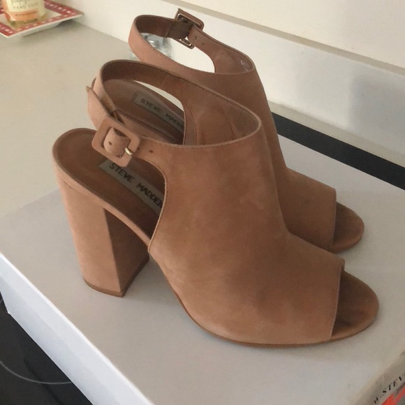 Steve Madden Shoes - Steve Madden block heels nurse suede